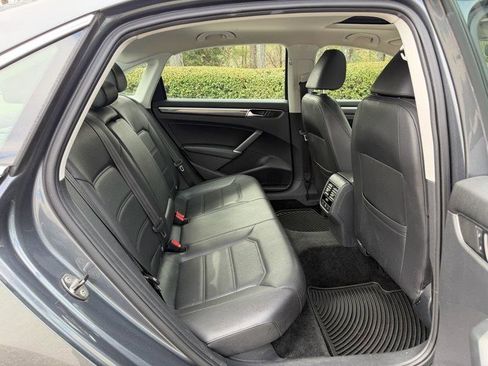 Used 2017 Volkswagen Passat 1.8T SE image 26