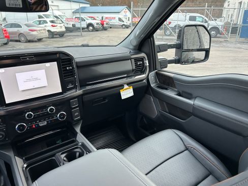 New 2026 Ford F550 4x4 Crew Cab image 27