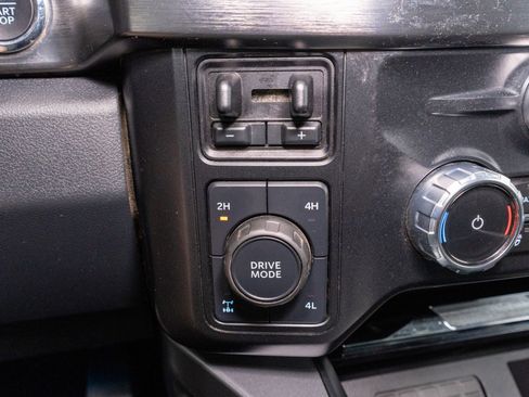 Used 2024 Ford F250 Lariat w/ Chrome Package image 26