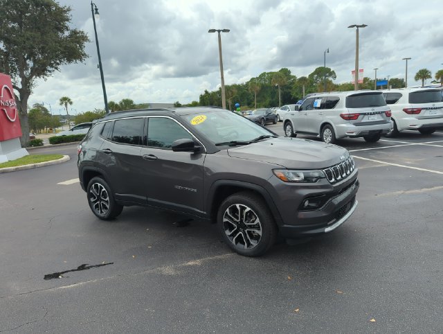 Used 2024 Jeep Compass Limited AWD/4WD image 1