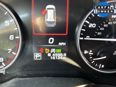 Used 2025 Subaru Outback Limited AWD/4WD image 9