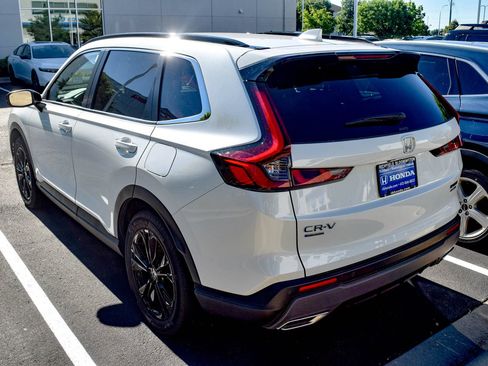 Used 2024 Honda CR-V Sport Touring image 7