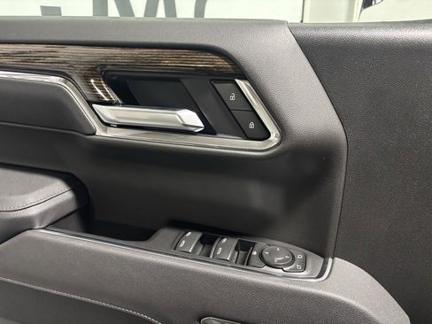 New 2026 GMC Sierra 1500 Elevation image 12