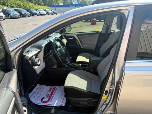 Used 2018 Toyota RAV4 XLE w/ Plus Extra Value Package FWD image 13