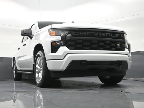 Used 2024 Chevrolet Silverado 1500 Custom RWD image 29