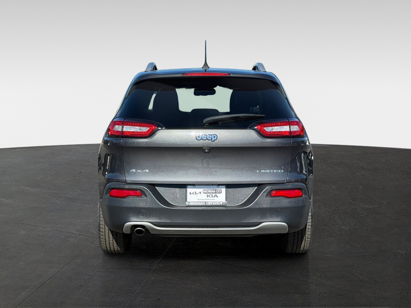 Used 2017 Jeep Cherokee Limited AWD/4WD image 6