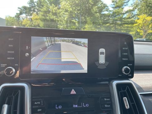 Used 2022 Kia Sorento S image 22