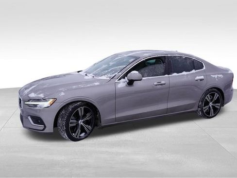 Used 2019 Volvo S60 T6 Inscription image 11