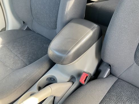 Used 2005 Kia Spectra5 image 18