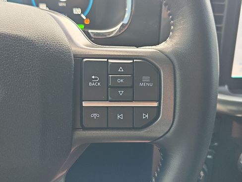 Used 2023 Ford F150 Lariat w/ Equipment Group 502A High AWD/4WD image 18