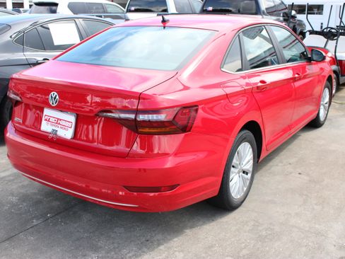 Used 2019 Volkswagen Jetta S w/ Driver Assistance Package FWD image 9