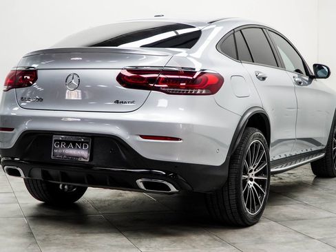 Used 2022 Mercedes-Benz GLC 300 4MATIC Coupe image 12
