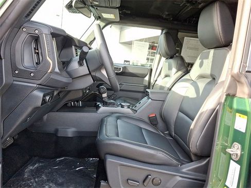 New 2025 Ford Bronco Badlands image 9