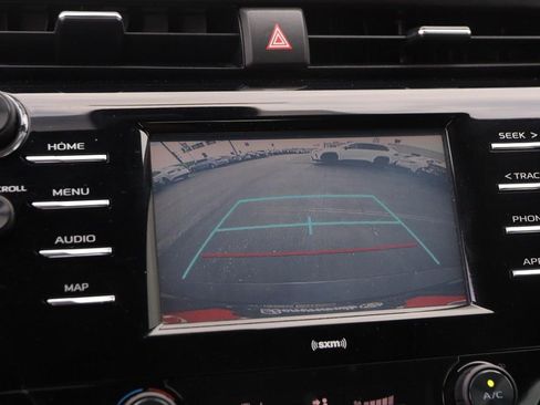 Used 2020 Toyota Camry SE image 15