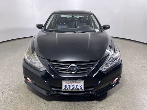 Used 2018 Nissan Altima 2.5 SR w/ SR Midnight Edition FWD image 8