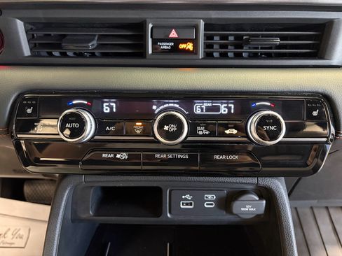 Used 2024 Honda Pilot TrailSport image 24