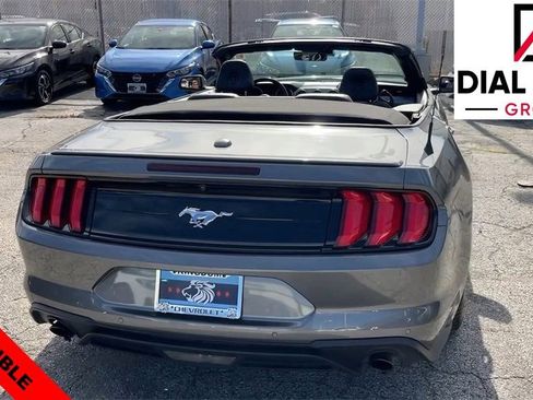 Used 2022 Ford Mustang Premium image 5