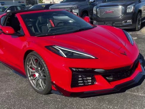 Used 2026 Chevrolet Corvette Z06 w/ Z07 Performance Package RWD image 7