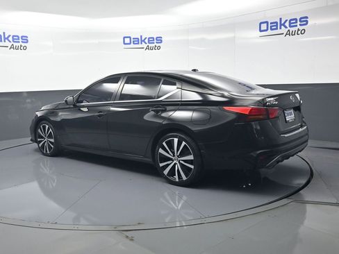 Used 2022 Nissan Altima 2.5 SR FWD image 6