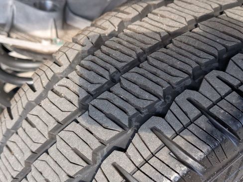 Used 2023 Ford E-Transit image 36