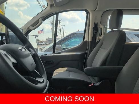 Used 2024 Ford Transit 350 XLT RWD image 4