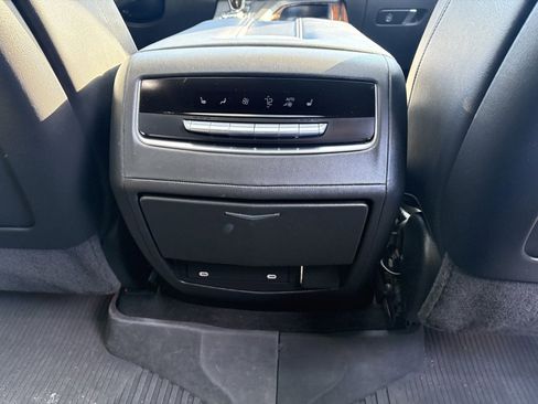 Used 2022 Cadillac Escalade ESV Premium Luxury w/ Performance Package image 17