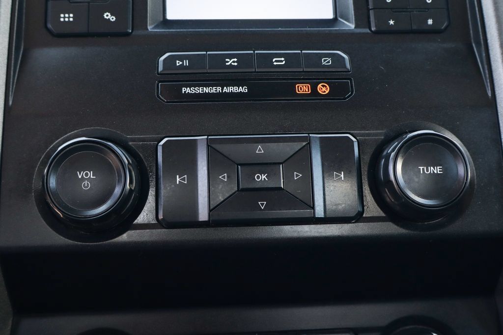 Used 2020 Ford F550 Luxury RWD image 32