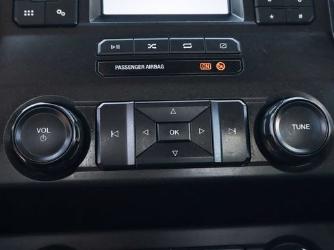 Used 2020 Ford F550 2WD Regular Cab Super Duty image 32