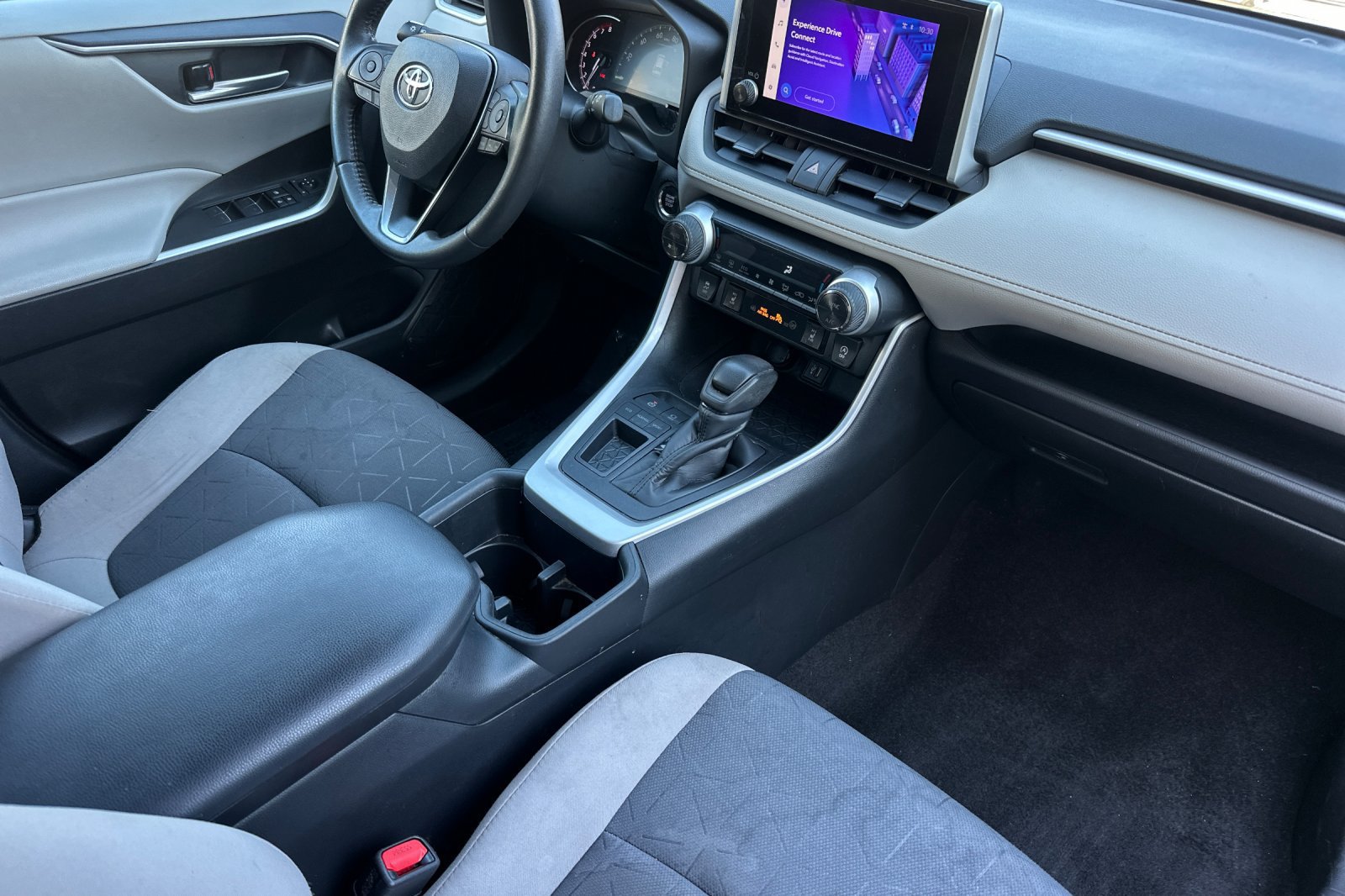 Certified 2024 Toyota RAV4 XLE w/ Convenience Package FWD image 20
