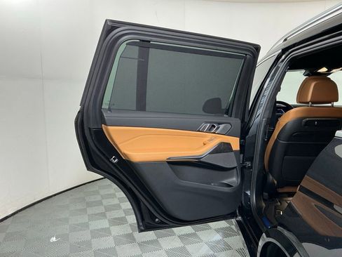 Certified 2025 BMW X7 xDrive40i w/ Premium Package AWD/4WD image 24