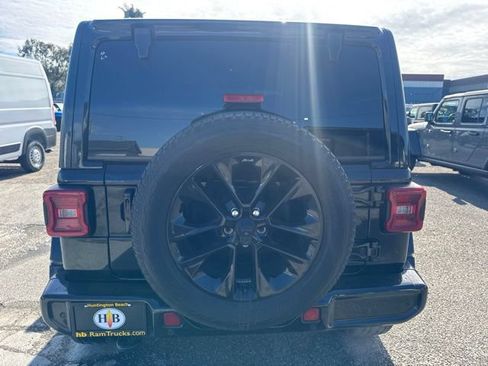 Used 2021 Jeep Wrangler Unlimited Sahara AWD/4WD image 7
