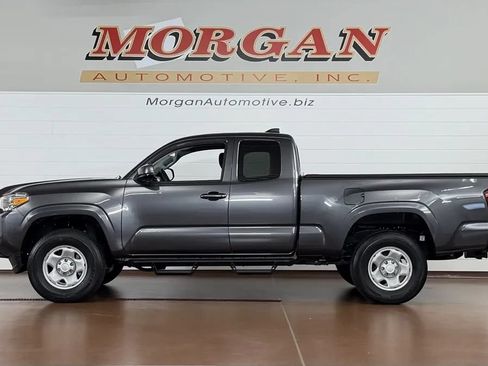 Used 2023 Toyota Tacoma SR w/ SR Convenience Package RWD image 7
