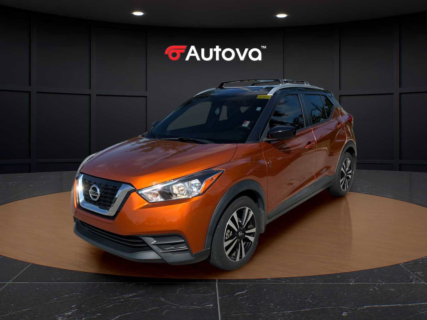 Used 2018 Nissan Kicks SV w/ Exterior Package FWD image 1