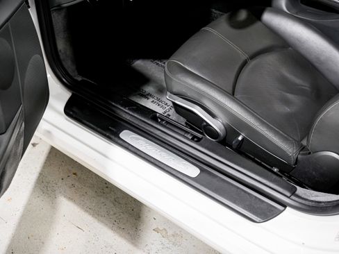Used 2006 Porsche Cayman S RWD image 19