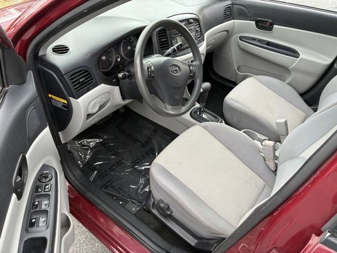 Used 2011 Hyundai Accent GLS w/ Premium Pkg 4 image 7