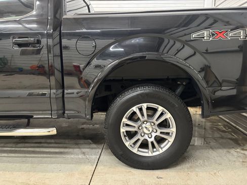 Used 2019 Ford F150 Lariat image 6