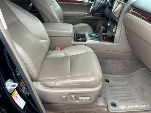 Used 2019 Lexus GX 460 Premium AWD/4WD image 18