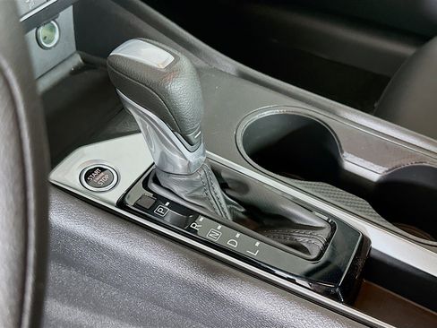 Used 2025 Nissan Altima 2.5 SV image 23