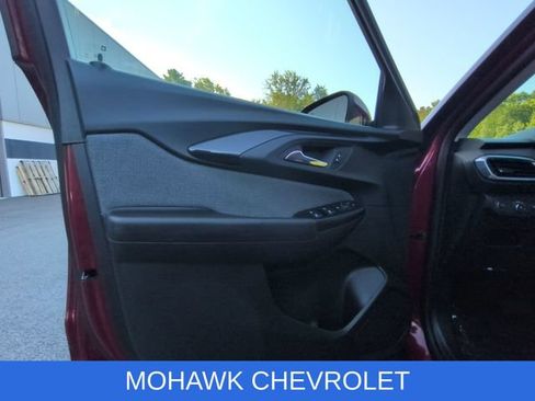 Certified 2021 Chevrolet TrailBlazer LT w/ Convenience Package FWD image 28