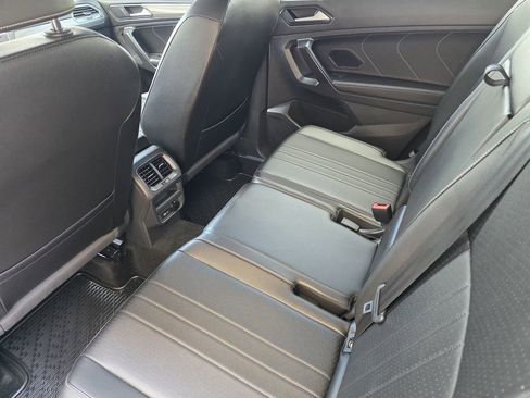 Used 2024 Volkswagen Tiguan SE R-Line FWD image 21