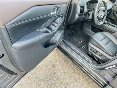 Certified 2023 Nissan Rogue SL image 19