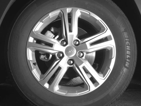 Used 2024 GMC Terrain SLE FWD image 17