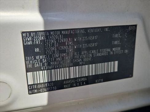 Used 2025 Toyota RAV4 XLE AWD/4WD image 17