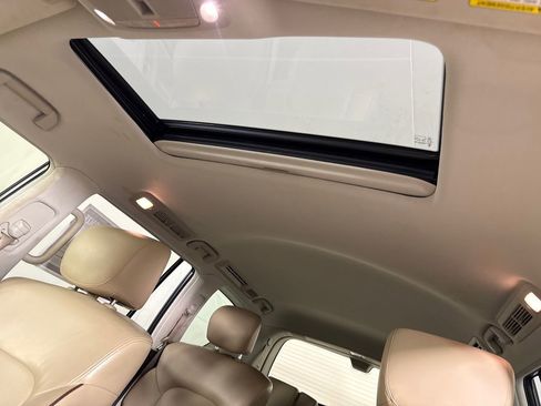 Used 2020 Nissan Armada Platinum w/ Captain's Chairs Package RWD image 21