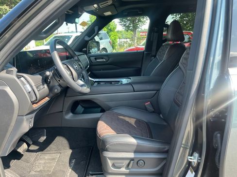 Certified 2026 Nissan Armada Platinum w/ Convenience Package RWD image 9