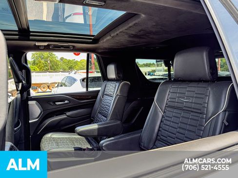Used 2022 Cadillac Escalade Sport Platinum AWD/4WD image 9