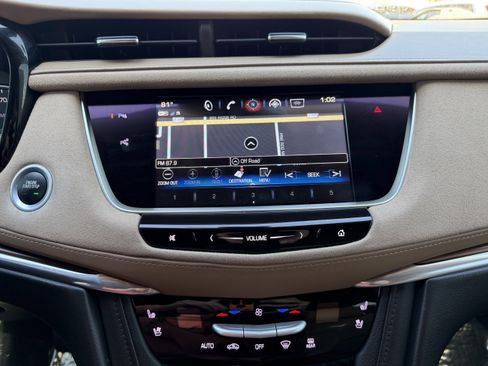 Used 2018 Cadillac XT5 Platinum w/ Driver Assist Package image 20