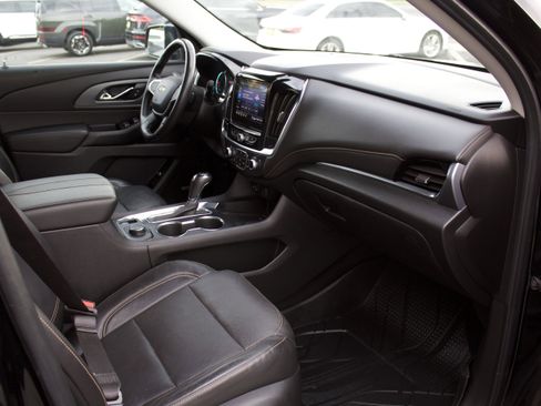 Used 2020 Chevrolet Traverse Premier image 38