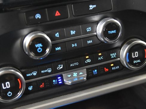 Used 2024 Ford Expedition Max XLT RWD image 30