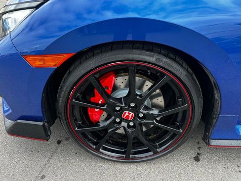 Used 2018 Honda Civic Type R image 6